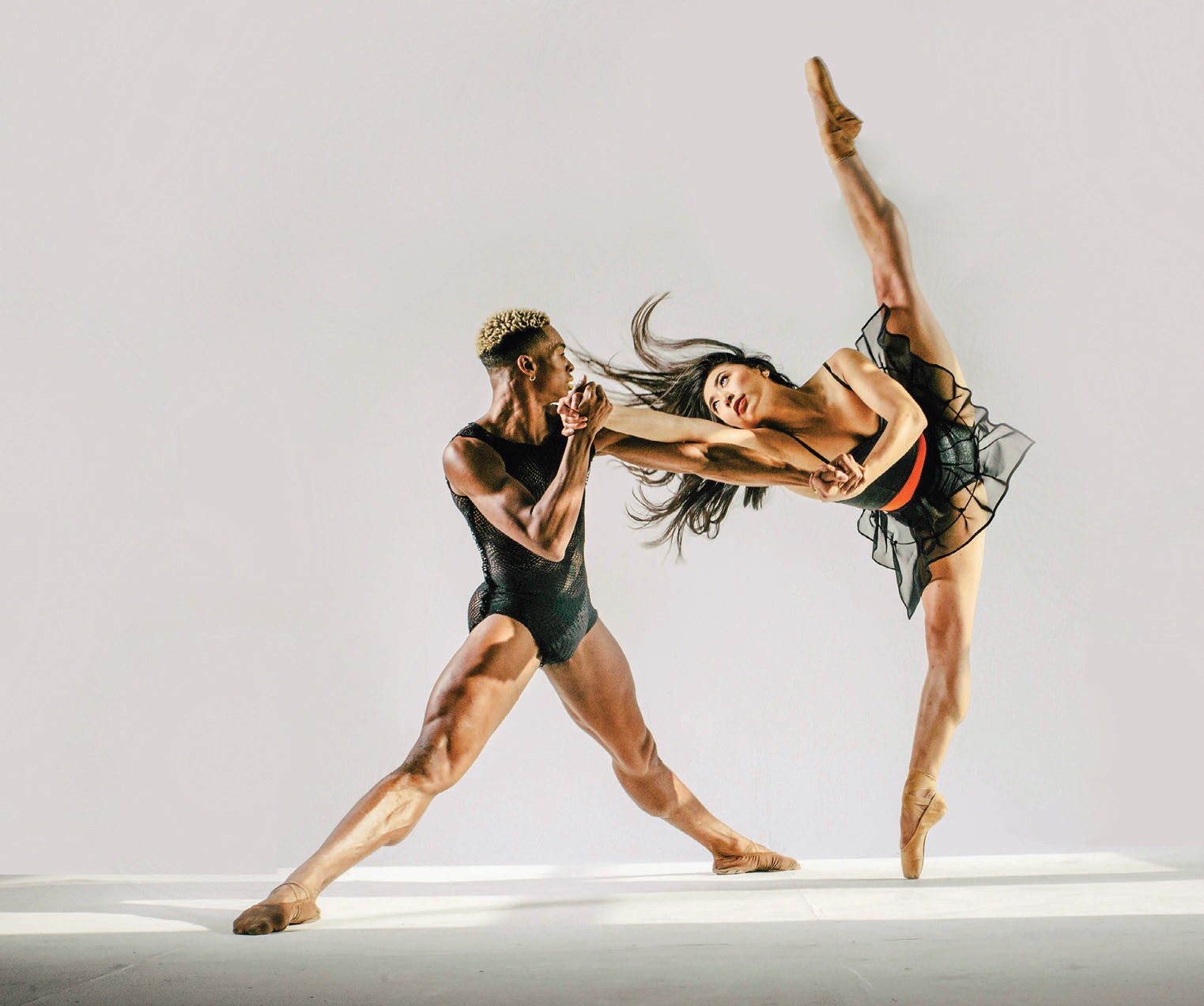 Complexions Contemporary Ballet’s Brandon Gray and Candy Tong will dance to Bach and Bowie April 29 PHOTO BY: STEVEN TRUMON GRAY; 